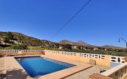 Resale - Finca / Country Property -
Villajoyosa
