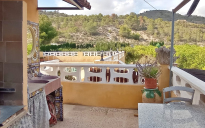 Resale - Finca / Country Property -
Villajoyosa