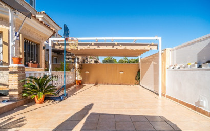 Resale - Villa -
Guardamar del Segura