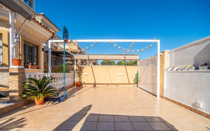 Resale - Villa -
Guardamar del Segura