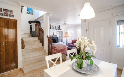 Resale - Villa -
Guardamar del Segura