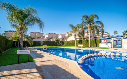 Resale - Villa -
Guardamar del Segura