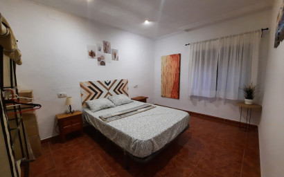 Revente - Maison mitoyenne -
Salinas