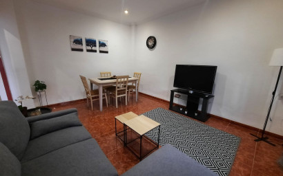 Revente - Maison mitoyenne -
Salinas