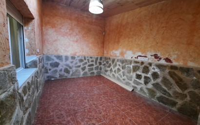 Revente - Maison mitoyenne -
Salinas