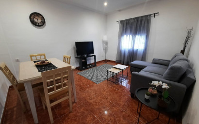 Revente - Maison mitoyenne -
Salinas