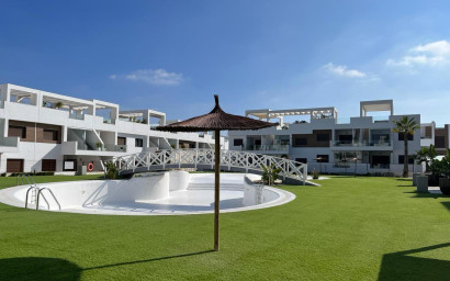 Resale - Villa -
Torrevieja - Los Balcones