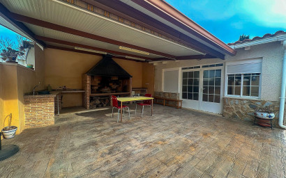 Revente - Villa -
Sax