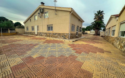 Revente - Villa -
Sax