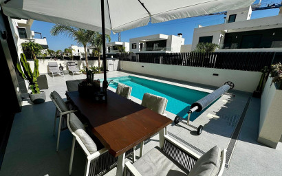 Resale - Villa -
Algorfa