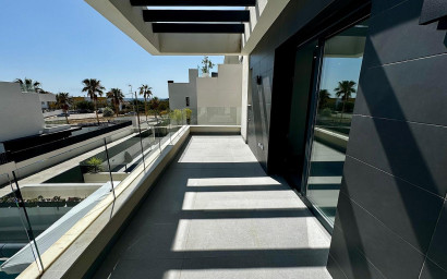 Resale - Villa -
Algorfa