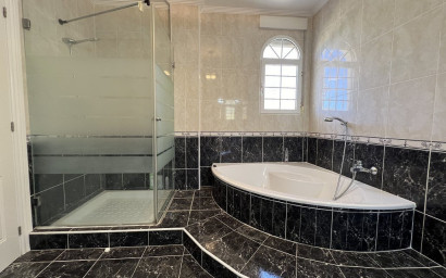 Resale - Villa -
Pinoso