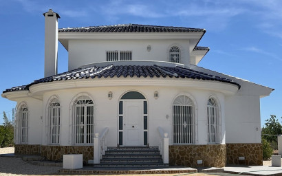 Resale - Villa -
Pinoso