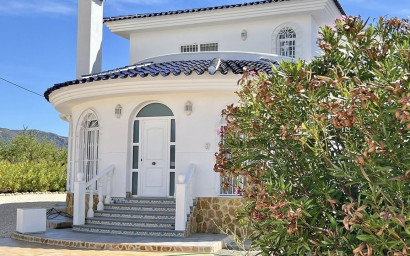 Resale - Villa -
Pinoso