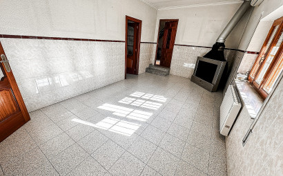 Revente - Maison mitoyenne -
Pinoso