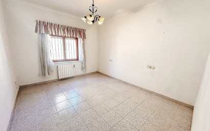 Revente - Maison mitoyenne -
Pinoso