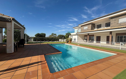 Revente - Villa -
Crevillente