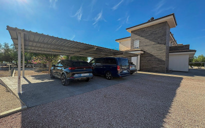 Revente - Villa -
Crevillente