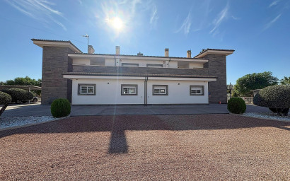 Revente - Villa -
Crevillente