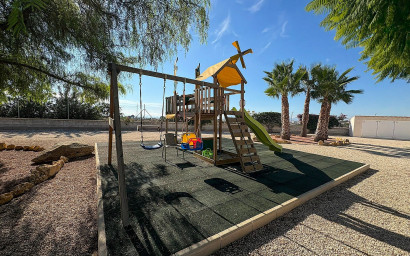 Revente - Villa -
Crevillente