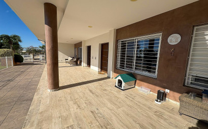 Revente - Villa -
Crevillente