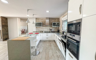 Revente - Villa -
Crevillente