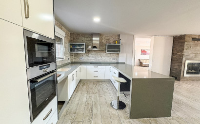 Revente - Villa -
Crevillente