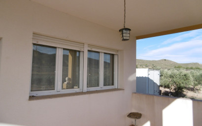 Resale - Finca / Country Property -
Yecla