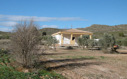 Resale - Finca / Country Property -
Yecla