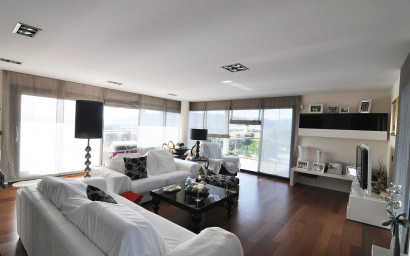 Resale - Villa -
Villena