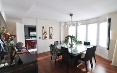 Resale - Villa -
Villena