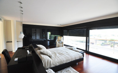 Resale - Villa -
Villena