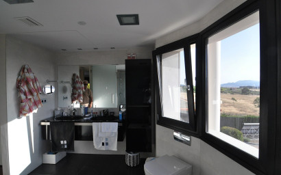 Resale - Villa -
Villena