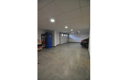 Resale - Villa -
Villena