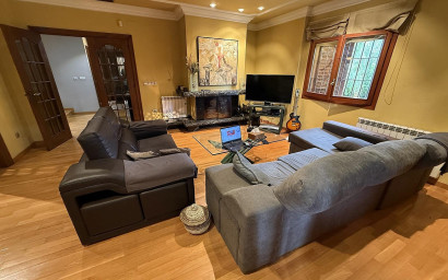 Resale - Villa -
Elda