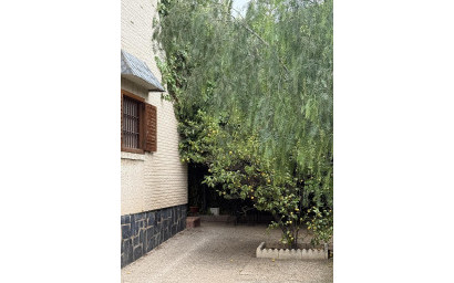 Resale - Villa -
Elda