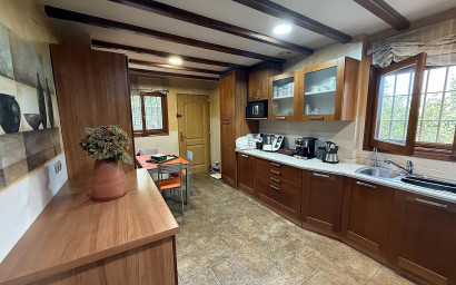 Resale - Villa -
Elda