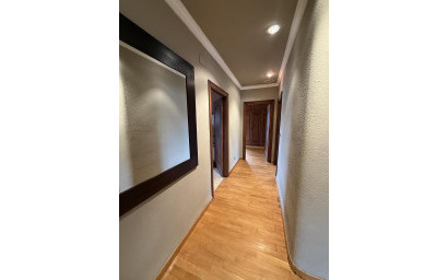 Resale - Villa -
Elda