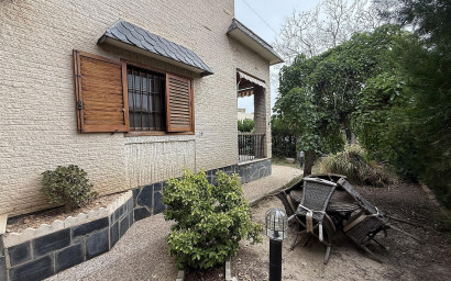 Resale - Villa -
Elda
