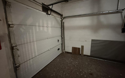 Resale - Villa -
Elda