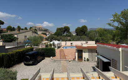 Herverkoop - Landhuis -
Castalla