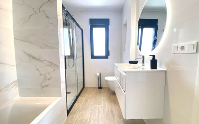 Herverkoop - Villa -
Pinoso