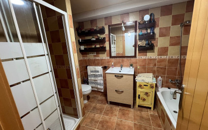 Revente - Maison mitoyenne -
Elche de la Sierra