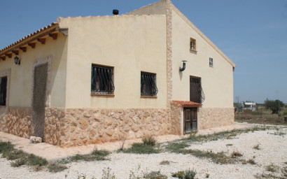 Herverkoop - Landhuis -
Pinoso