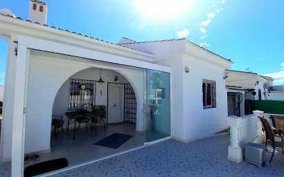 Revente - Villa -
Torrevieja