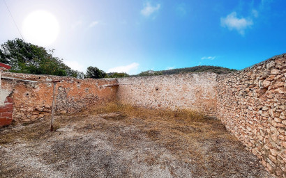 Revente - Maison mitoyenne -
Canada De La Lena