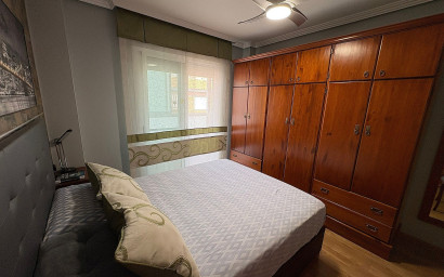 Herverkoop - Plat -
Petrer