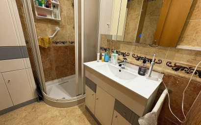 Herverkoop - Plat -
Petrer