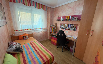 Herverkoop - Plat -
Petrer