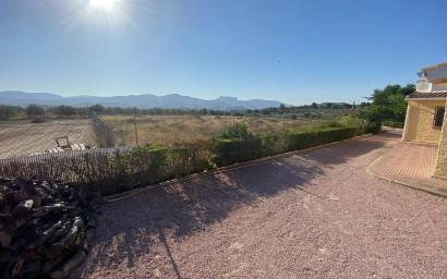 Resale - Villa -
Sax